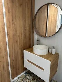Modern flat in a peaceful area - Image 4