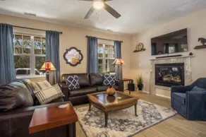 Garage Parking+Executive Living+Old Town - Image 2