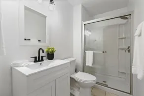 Private guest suite, sleep & bike, updated! - Image 5