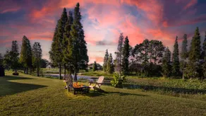 Fall Specials! Serene 4BR Lakeside Oasis - Image 2