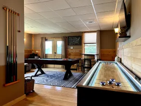 The Great Indoors Mountain Retreat w/ Hot Tub - Image 4