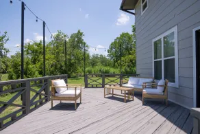 Henry's Haven - Image 5