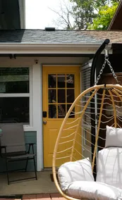 Cozy Studio with Great Location, Free Breakfast - Image 3