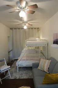 Cozy Studio with Great Location, Free Breakfast - Image 5