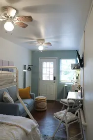 Cozy Studio with Great Location, Free Breakfast - Image 4