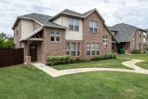 Near UNT + Downtown Square | Spacious Group Stay - Image 2