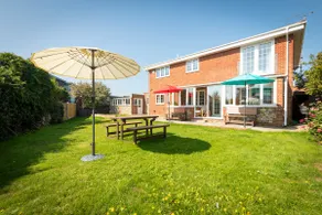Broadstairs Beach House | Games Room | Parking - Image 2
