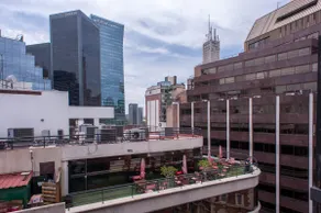 Two beautiful apartments in the same building - Image 5