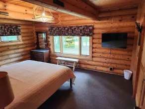 full log cabin on the lake - Image 2