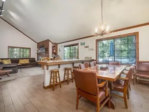 Ridgetop getaway Sleeps 22 in beds, gym, game room - Image 5