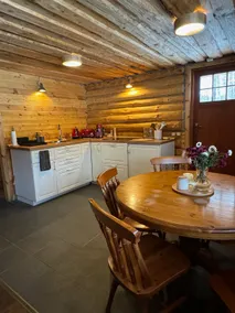 Straw Sauna House with Relaxing Tub - Image 4