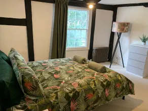 *Location* Spacious Character Flat in Central Rye - Image 5