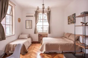 Two identical apartments in the same building - Image 3