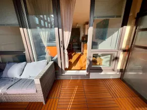 Chinatown 1BR w/ Balcony | Near Rogers & SkyTrain - Image 3
