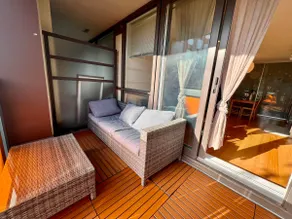 Chinatown 1BR w/ Balcony | Near Rogers & SkyTrain - Image 4