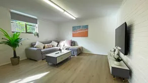 Pet Friendly Ringwood 3BM Home Parking Netflix - Image 2