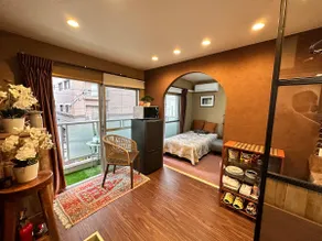 Koi's Apartment, Suzume Apartment 301 - Image 3