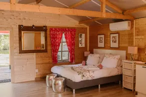 Nature cottage in the meadow - Image 4