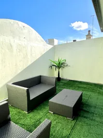 Stylish Studio + Sunny Patio in Great Location! - Image 2