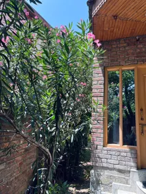 Enchanted Garden Cottage - Image 5