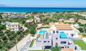 Naval villa-Panoramic villa with heated pool on the roof - Image 2
