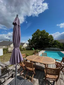 Cottage with pool access - Image 5