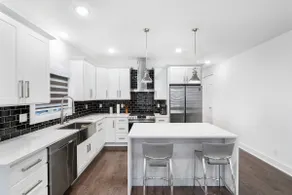 Luxurious Jersey City Duplex - Image 2