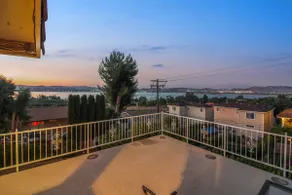 Spacious 180° Lakeview Retreat: GameRoom, Boat Pkg - Image 5