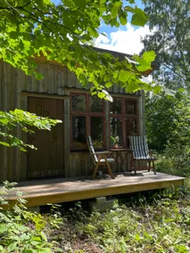Rå naturhotell, Lövet - Image 4