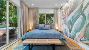 Private Hot tub garden in South Beach - Image 2