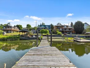 *NEW* Relax on the Lake! Hot tub & dock await! - Image 5