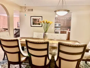Sunny Brick Home with big Sunroom 4BR/3BA - Image 3