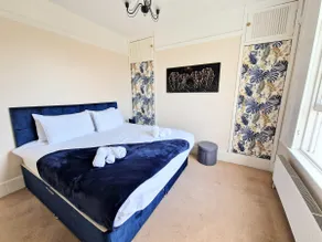 Wokingham - Central 2 beds home with parking - Image 3