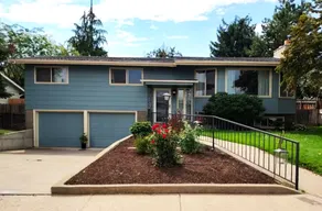 Entire Lower Split-level With Private Entrance. - Image 4