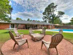 Poppy's Place - Campus Home w/ Pool - Image 2