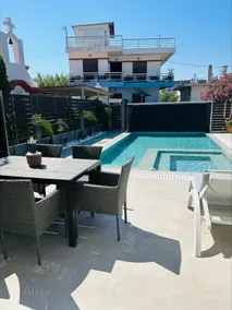 Flev's Luxury House with pool - Image 2