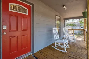 Sleeps 8 | Family/Pet Friendly | *no cleaning fee* - Image 3