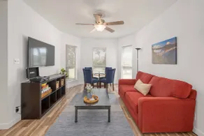 Sleeps 8 | Family/Pet Friendly | *no cleaning fee* - Image 4