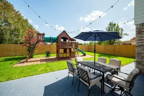 Northwest•Houston•4bedroom•backyard• - Image 5