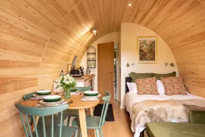 Willow Pod, with Hot Tub- Eastwood Glamping - Image 5