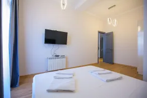 Seventh Floor Apartment lux 1 - Image 4