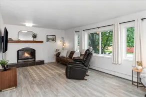 Stylish, spacious, & private 3 bedroom home - Image 3