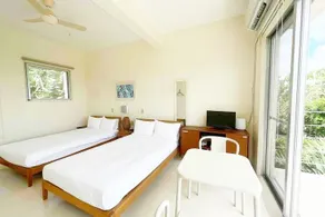 Blue in Green/Twin Room: Relax with an ocean view surrounded by greenery - Image 3