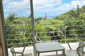 Blue in Green/Twin Room: Relax with an ocean view surrounded by greenery - Image 4