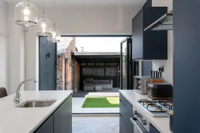Bifolds, enclosed garden. Southport character home - Image 4