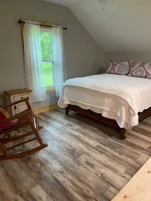 Peaceful Farmhouse - Image 4