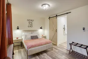 Rustic Elegant Stays in the Wine Country - Image 5