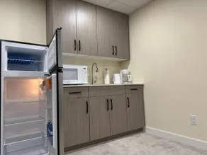 Cozy spacious 1BR basement Suite | Close to U of M - Image 5
