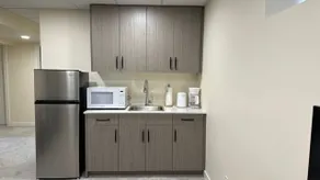 Cozy spacious 1BR basement Suite | Close to U of M - Image 4