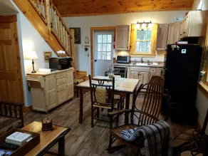 Brookside Cabin in the Woods - Image 4